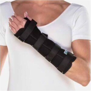 TALA PARA PUNHO DEDOS LIVRES LONGA LONA PRETA ESQUERDA CHANTAL